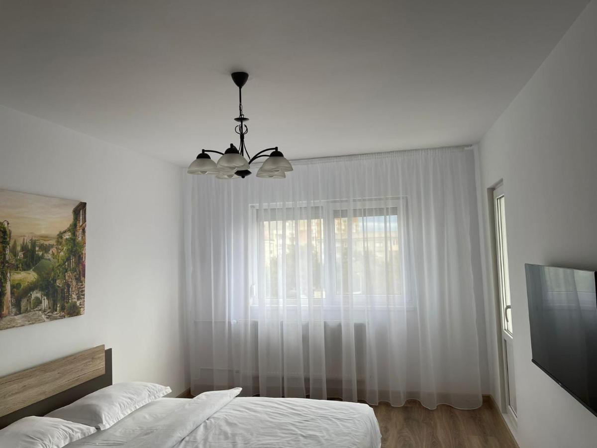 Angels Apartment 2 Oradea Buitenkant foto